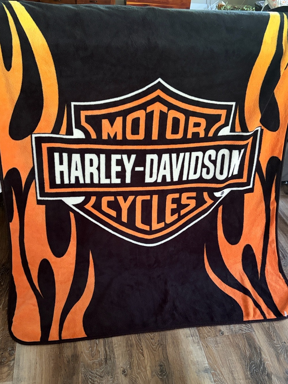 Harley-Davidson Black and Orange Flame Plush Throw Blanket